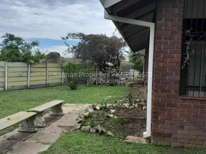 2 Bedroom Cottage/Garden Flat for Sale in Monavale, Harare