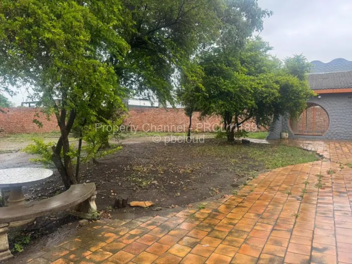 5 Bedroom House to Rent in Highlands, Harare