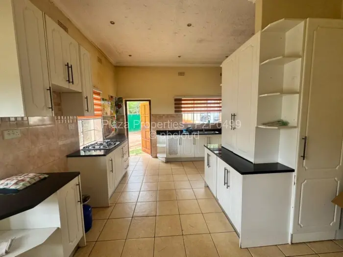 3 Bedroom House to Rent in Emerald Hill, Harare