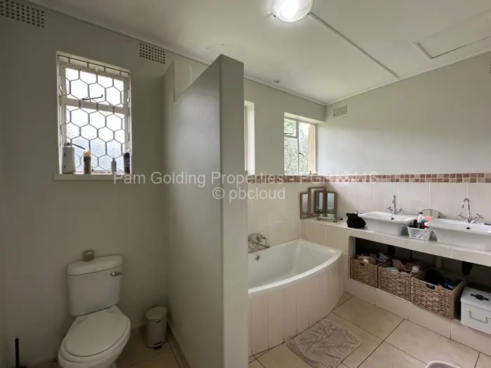 4 Bedroom House for Sale in Burnside, Bulawayo