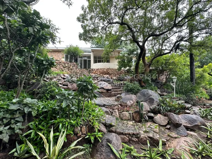 4 Bedroom House for Sale in Burnside, Bulawayo