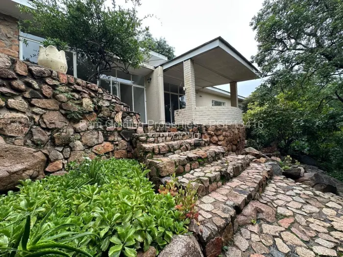 4 Bedroom House for Sale in Burnside, Bulawayo