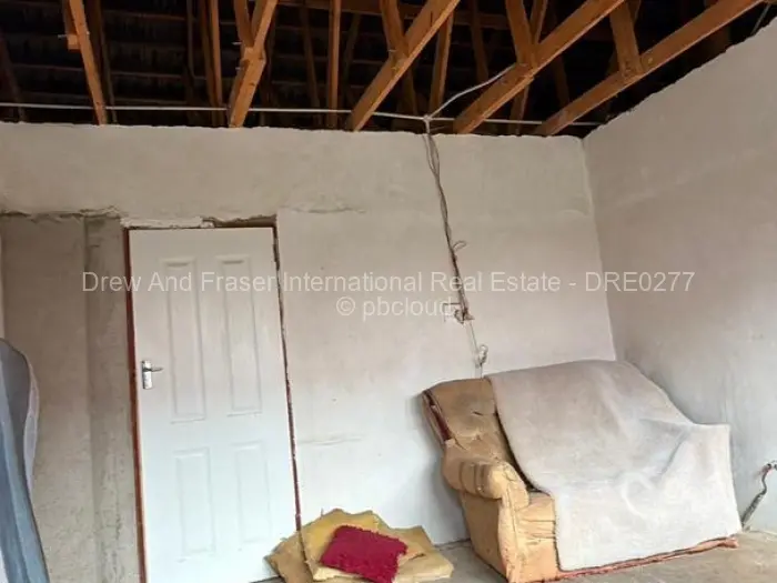 4 Bedroom House for Sale in Chitungwiza, Chitungwiza