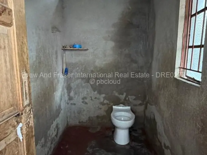 4 Bedroom House for Sale in Chitungwiza, Chitungwiza