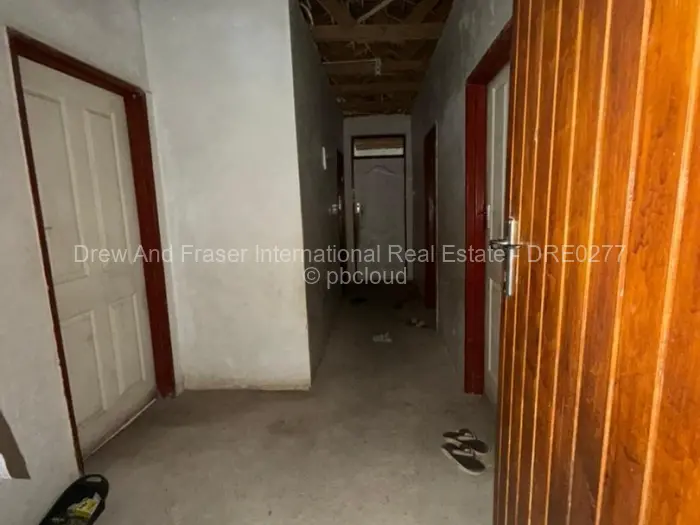 4 Bedroom House for Sale in Chitungwiza, Chitungwiza