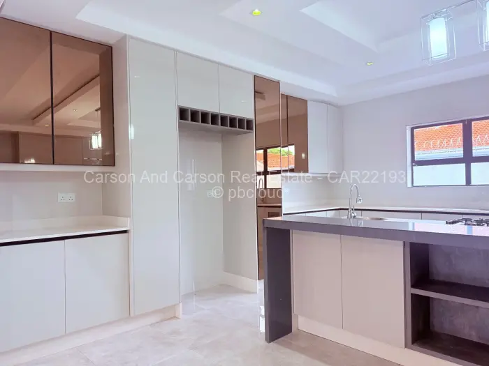 5 Bedroom House for Sale in Highlands, Harare