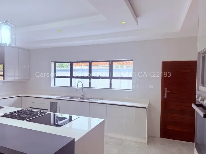 5 Bedroom House for Sale in Highlands, Harare