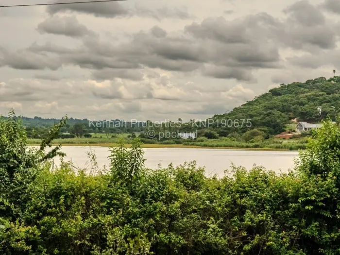 6 Bedroom House for Sale in Gletwin Park, Harare