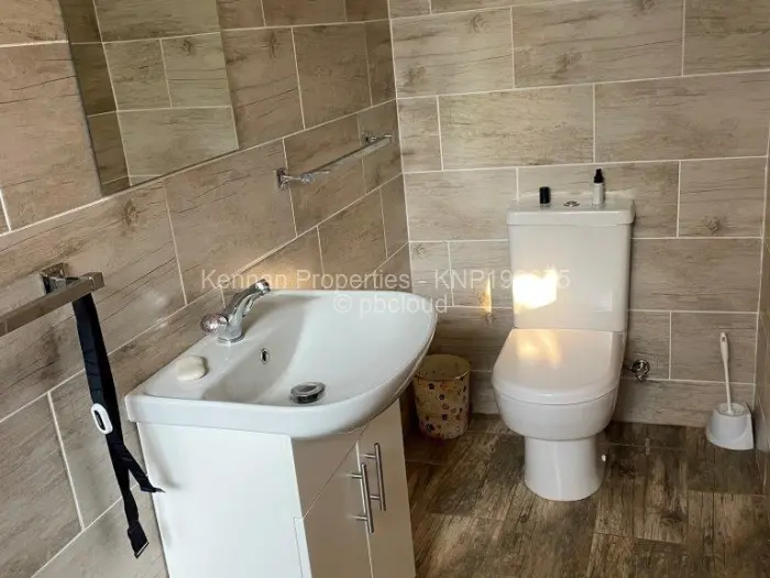 6 Bedroom House for Sale in Gletwin Park, Harare