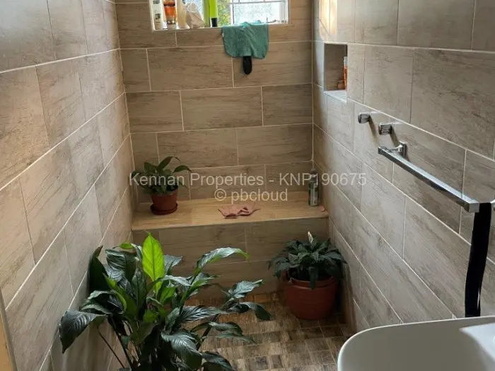 6 Bedroom House for Sale in Gletwin Park, Harare