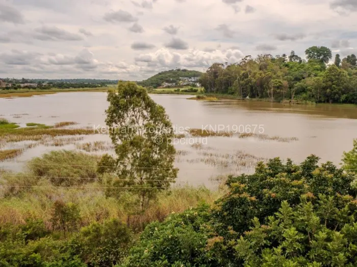 6 Bedroom House for Sale in Gletwin Park, Harare