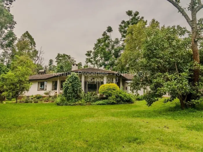 6 Bedroom House for Sale in Gletwin Park, Harare