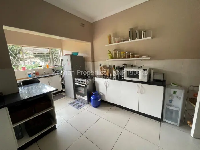 4 Bedroom House for Sale in Alexandra Park, Harare