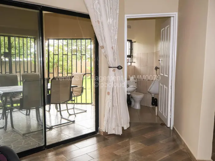 4 Bedroom House to Rent in Manresa