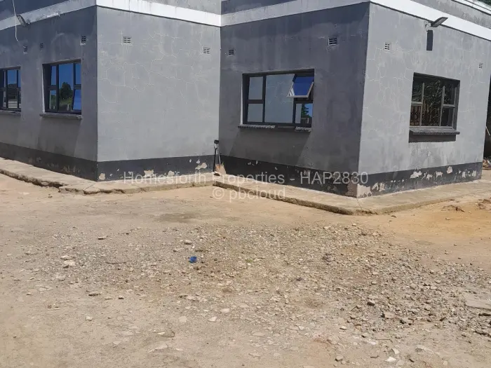 6 Bedroom House for Sale in Glen Lorne, Harare