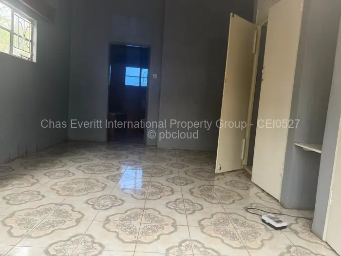 4 Bedroom House for Sale in Nketa, Bulawayo