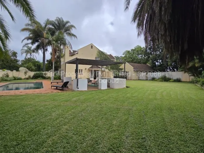 Townhouse/Cluster for Sale in Borrowdale, Harare