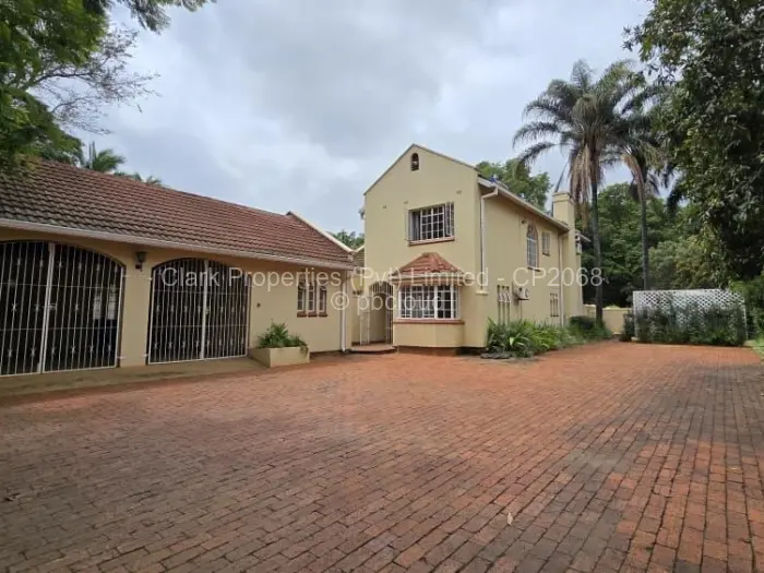 Townhouse/Cluster for Sale in Borrowdale, Harare