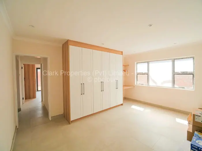 Townhouse/Cluster for Sale in Newlands, Harare