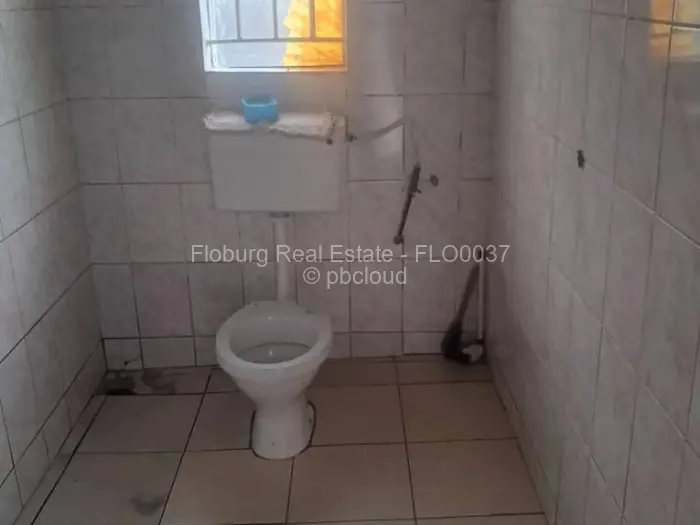4 Bedroom House for Sale in Chitungwiza, Chitungwiza