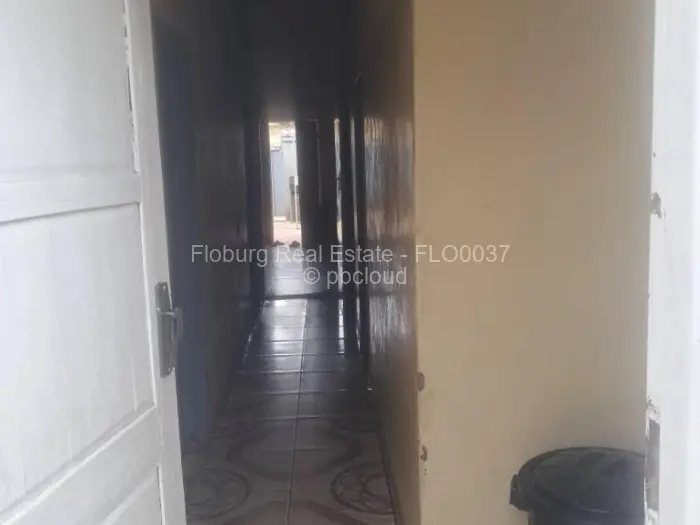 4 Bedroom House for Sale in Chitungwiza, Chitungwiza