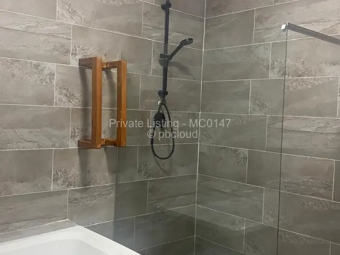 Flat/Apartment to Rent in Borrowdale, Harare