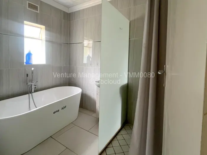 6 Bedroom House for Sale in Mount Pleasant, Harare