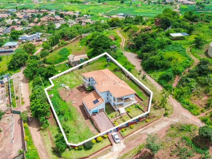 6 Bedroom House for Sale in Cold Comfort, Harare