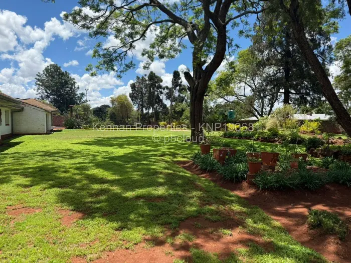 2 Bedroom House for Sale in Chisipite, Harare