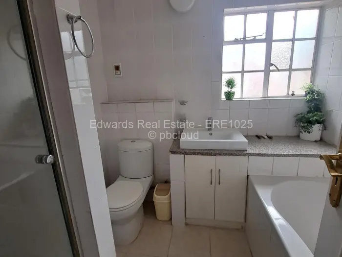 4 Bedroom House for Sale in Borrowdale, Harare
