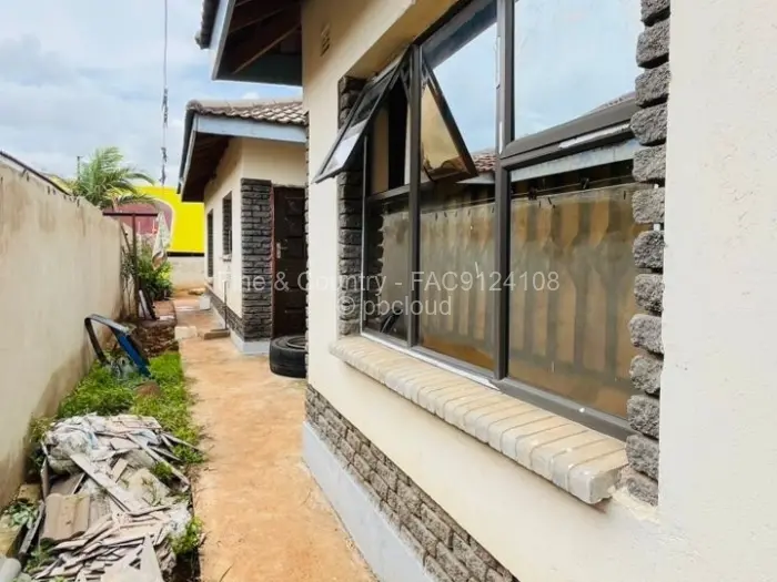 4 Bedroom House for Sale in Madokero Estates, Harare