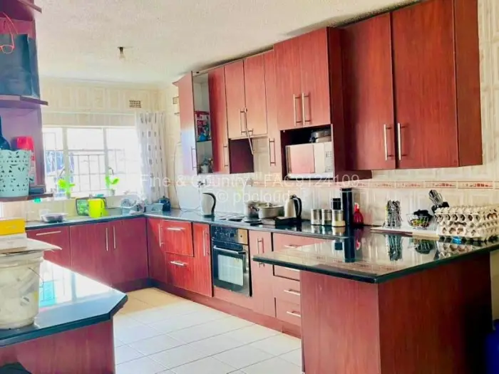 3 Bedroom House for Sale in Bluff Hill, Harare