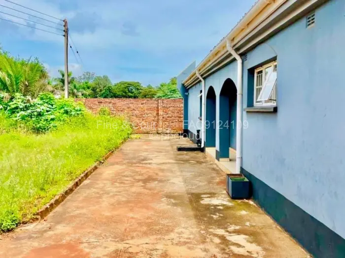 3 Bedroom House for Sale in Bluff Hill, Harare