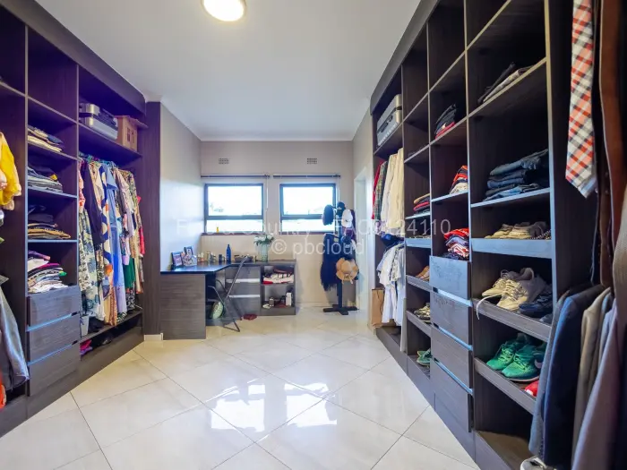 6 Bedroom House for Sale in Ballantyne Park, Harare