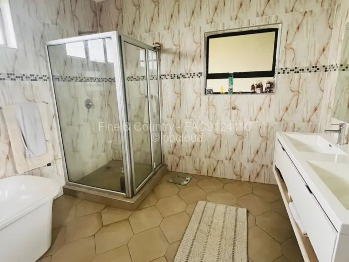 6 Bedroom House for Sale in Ballantyne Park, Harare