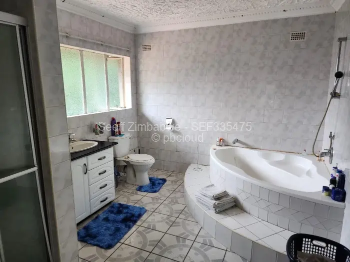 5 Bedroom House for Sale in Glen Lorne, Harare