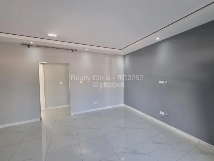 Townhouse/Cluster for Sale in Waterfalls, Harare