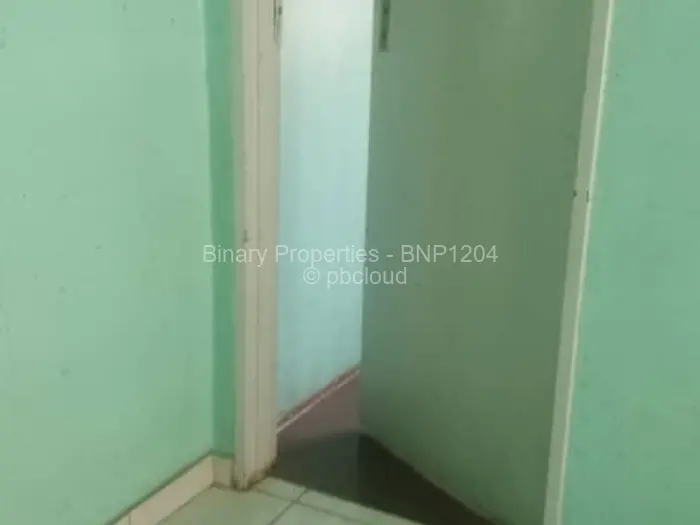 2 Bedroom House to Rent in Mufakose, Harare