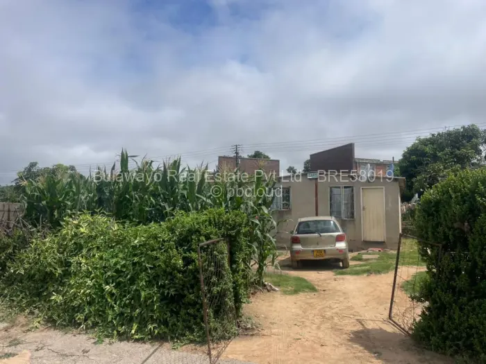 2 Bedroom House for Sale in Magwegwe, Bulawayo