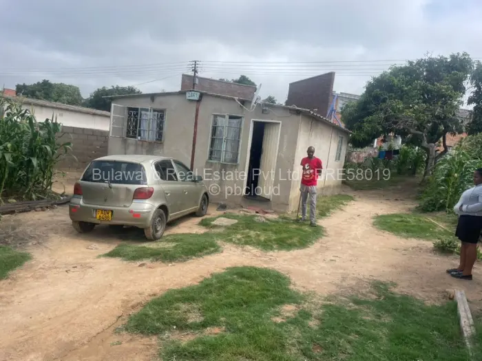 2 Bedroom House for Sale in Magwegwe, Bulawayo