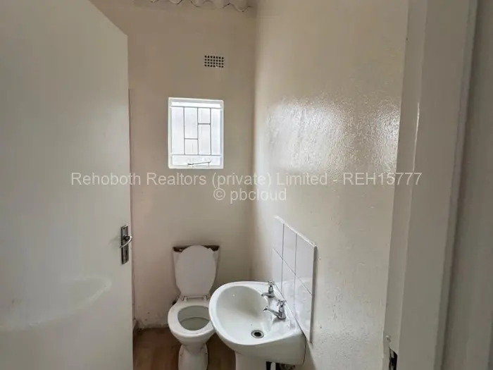 2 Bedroom House to Rent in Budiriro, Harare