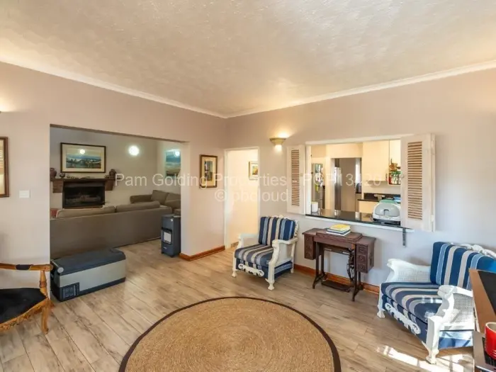 Townhouse/Cluster to Rent in Greystone Park, Harare