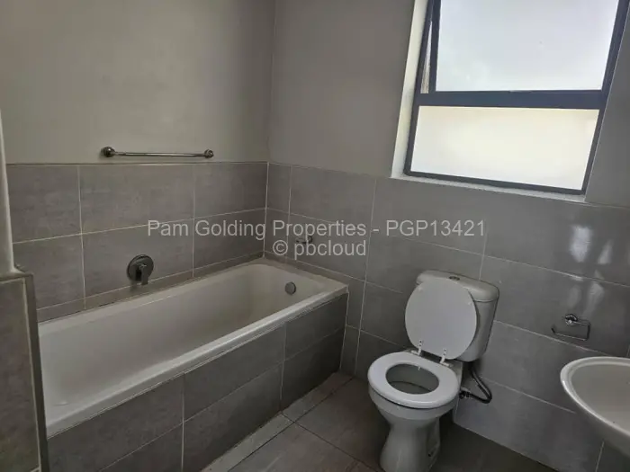 Townhouse/Cluster to Rent in Highlands, Harare