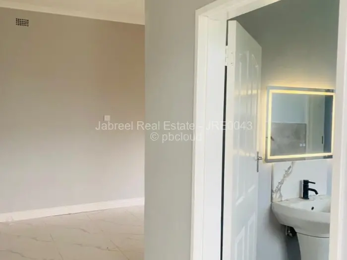 Townhouse/Cluster to Rent in Mount Pleasant, Harare