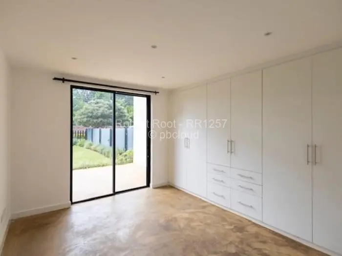 Townhouse/Cluster for Sale in Highlands, Harare