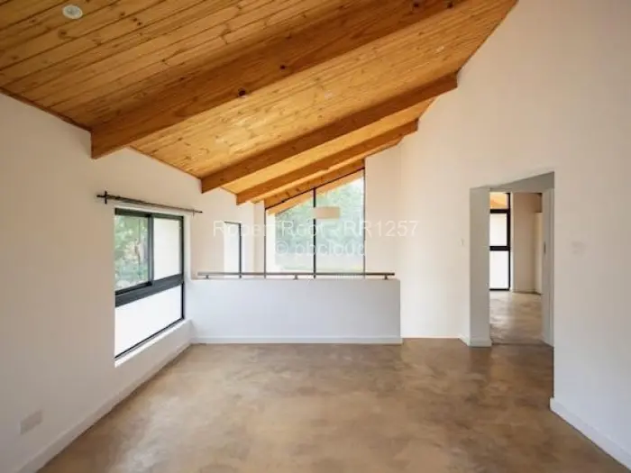 Townhouse/Cluster for Sale in Highlands, Harare