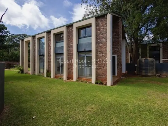 Townhouse/Cluster for Sale in Highlands, Harare