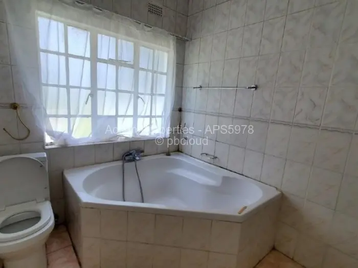 Townhouse/Cluster to Rent in Borrowdale, Harare