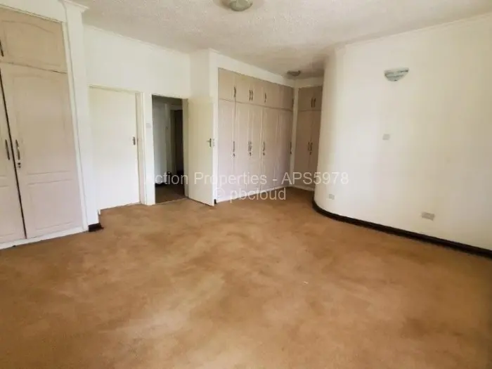 Townhouse/Cluster to Rent in Borrowdale, Harare