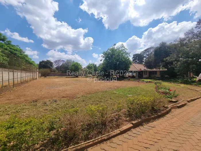 4 Bedroom House to Rent in Mount Pleasant